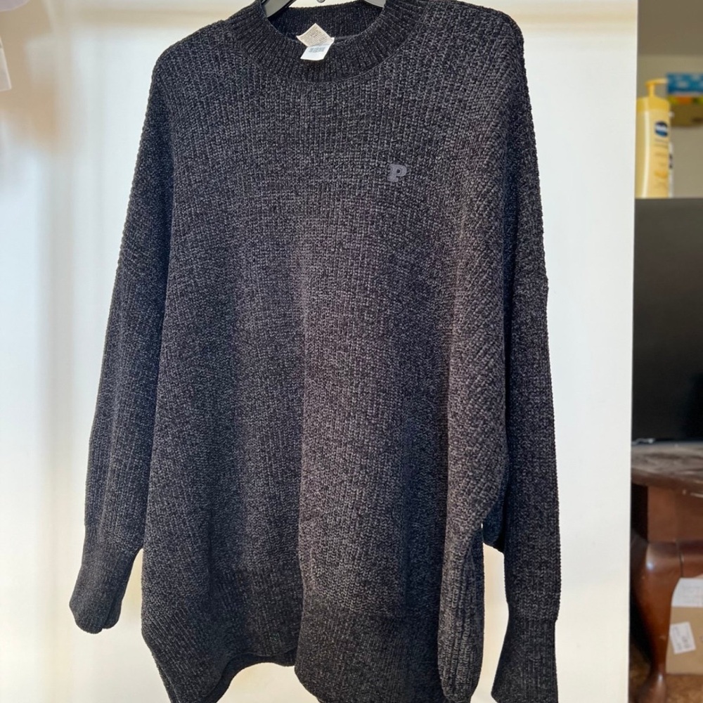 PINK Victoria's Secret- Black Pullover Sweater
